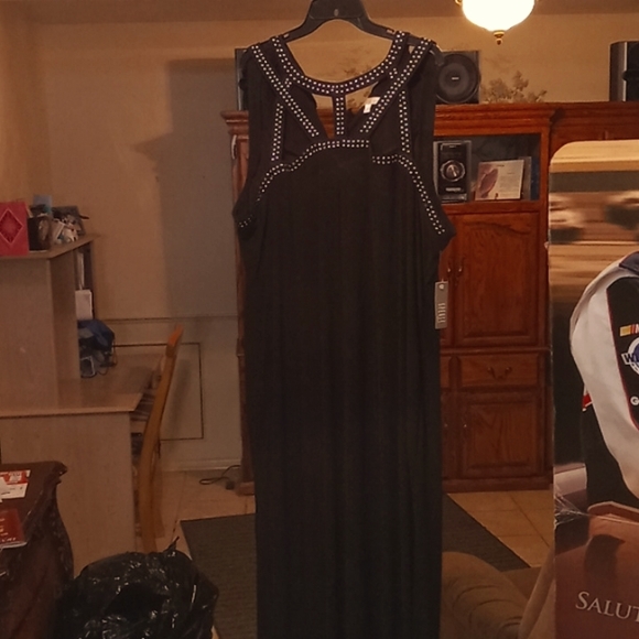 Spense Dresses & Skirts - Black plus size dress 24w with silver accents